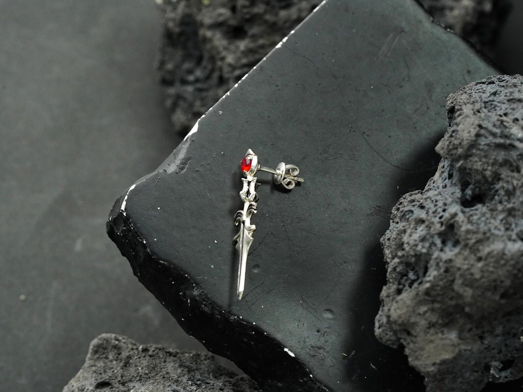 Final Fantasy XVI Dion Lesage Earring - 950 Silver