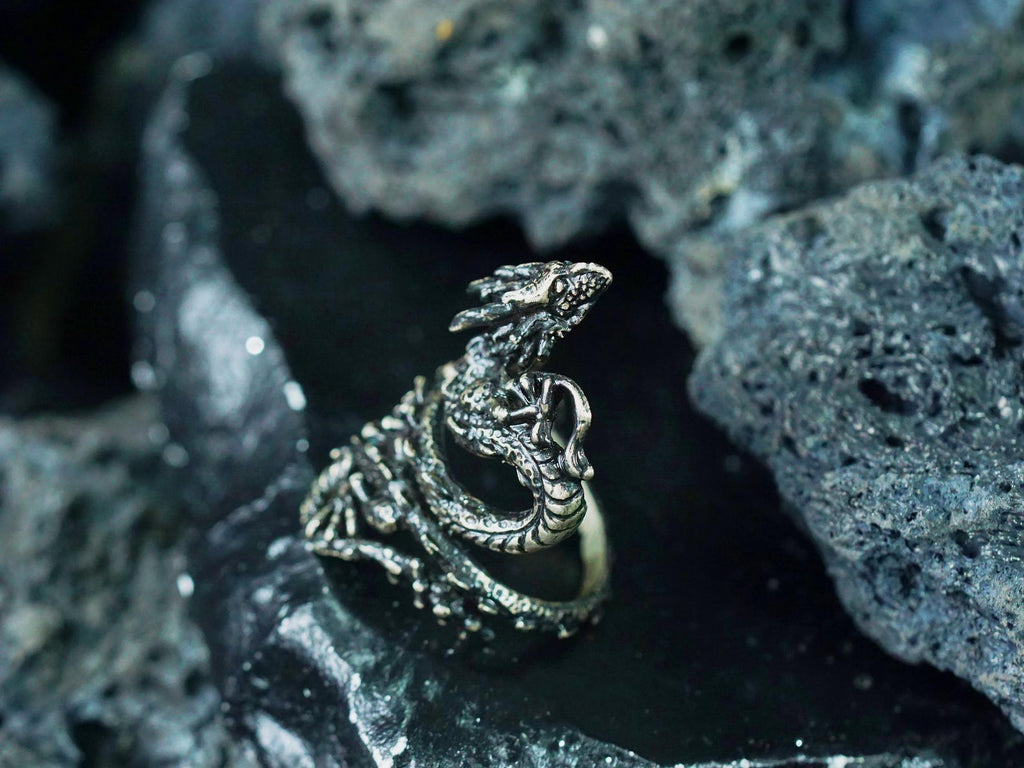 Zelda: Tears of the Kingdom Naydra Dragon Ring - 950 Silver