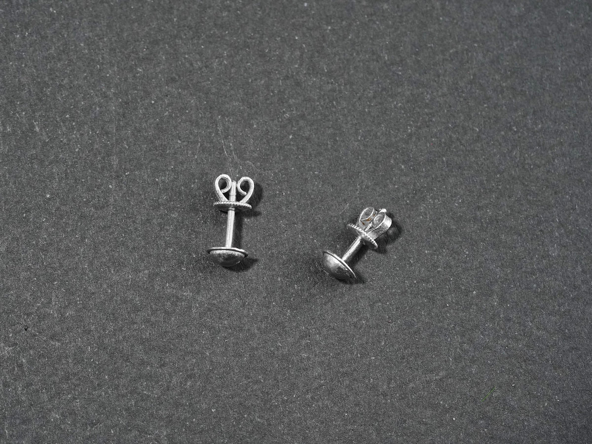 Final Fantasy VII Cloud Strife Stud Earrings - 950 Silver