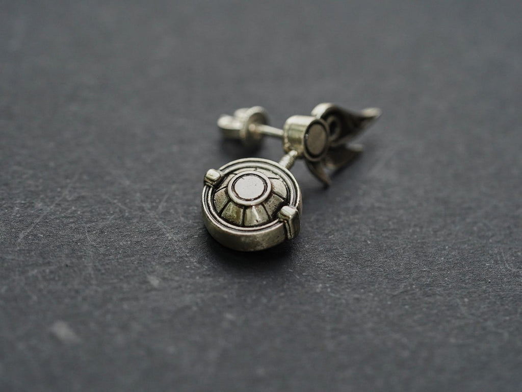 Final Fantasy VII Tifa Rosa Teardrop Earrings