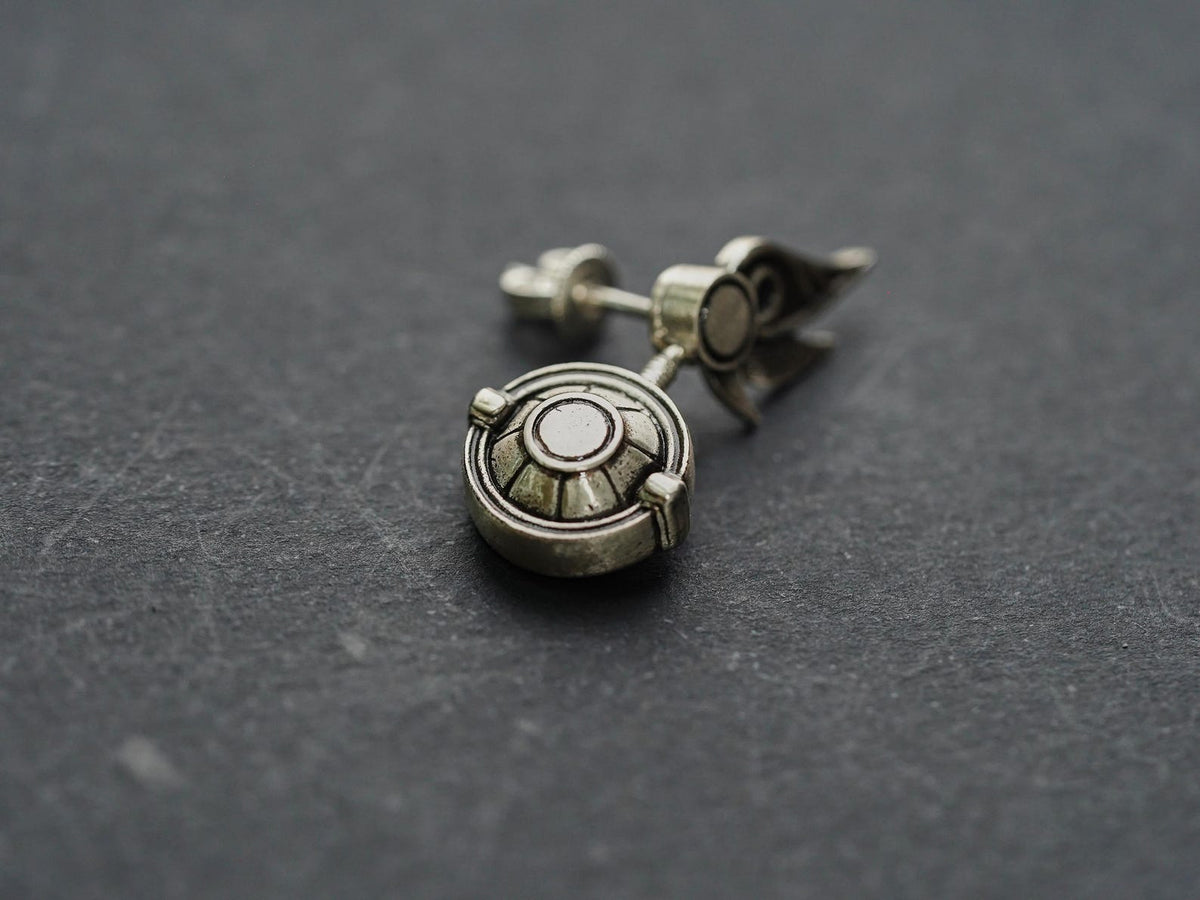 Final Fantasy VII Tifa Rosa Teardrop Earrings