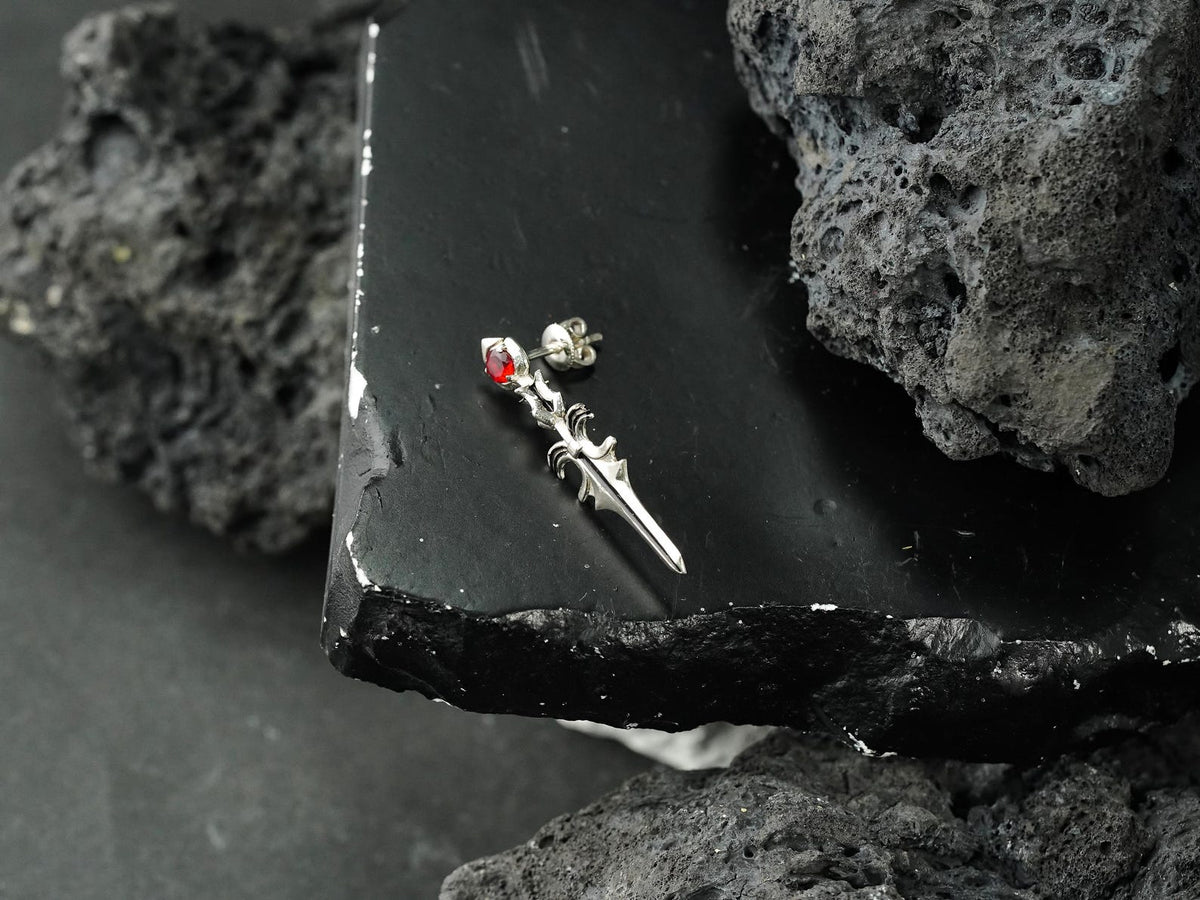 Final Fantasy XVI Dion Lesage Earring - 950 Silver