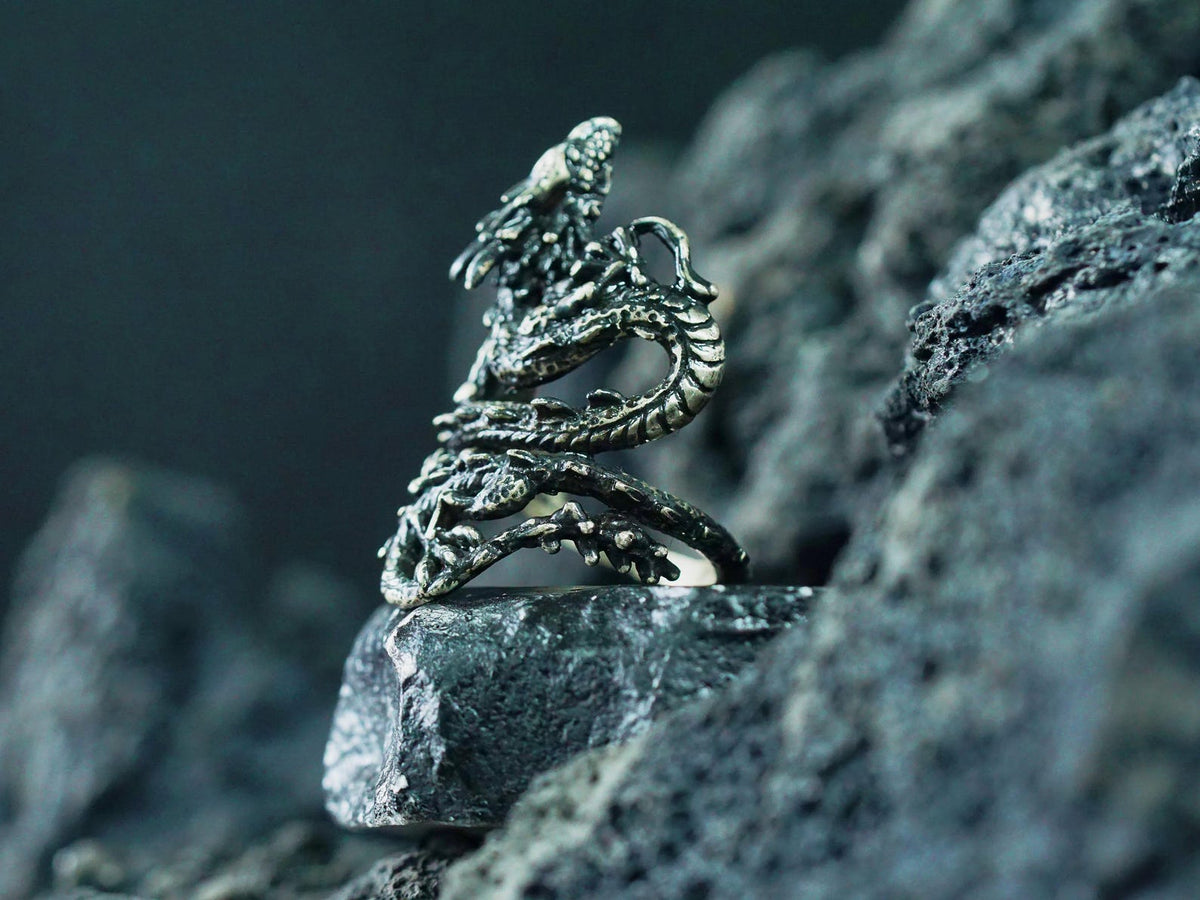 Zelda: Tears of the Kingdom Naydra Dragon Ring - 950 Silver
