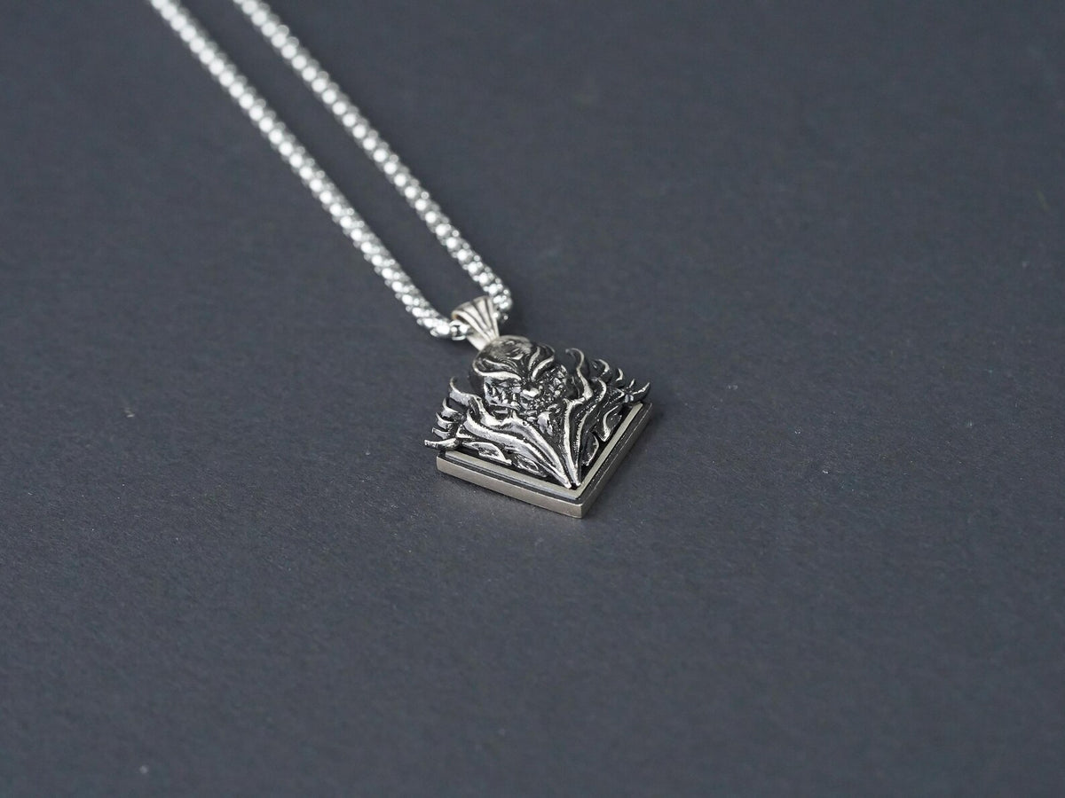 Final Fantasy XVI Eikon Titan Dominant Necklace - 950 Silver