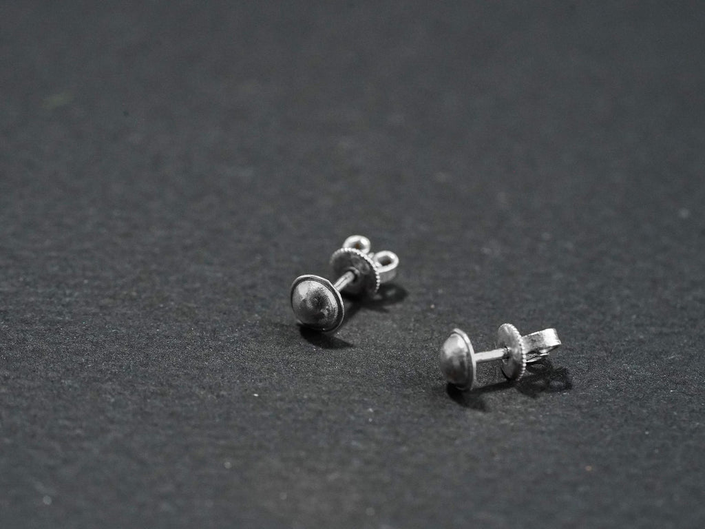 Final Fantasy VII Cloud Strife Stud Earrings - 950 Silver