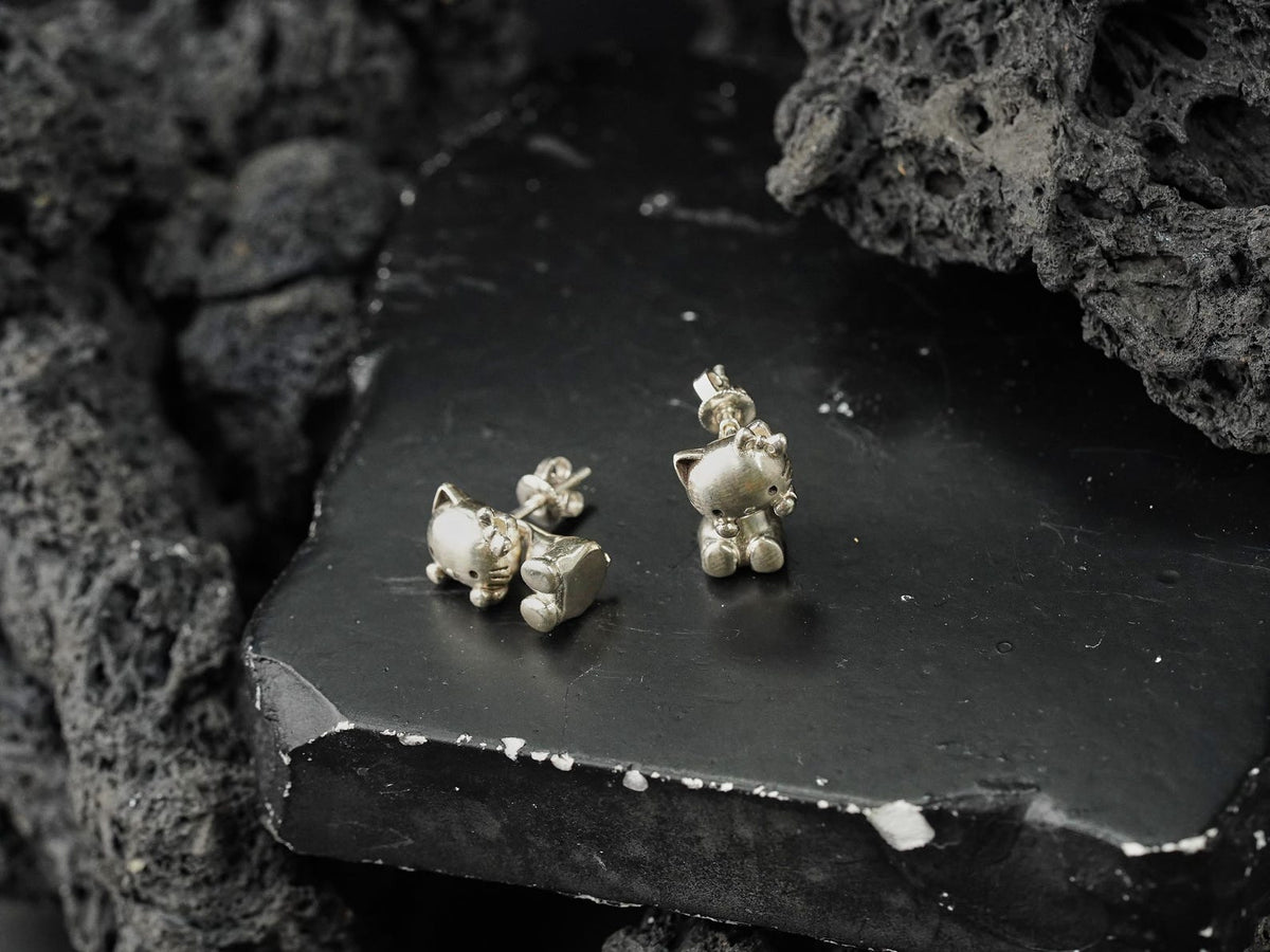 Hello Kitty Face Stud Earrings - 950 Silver