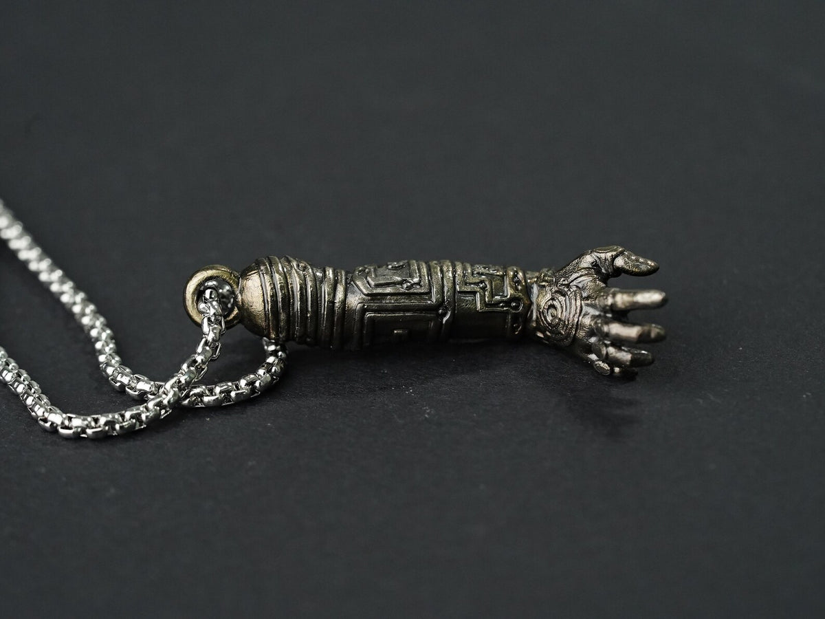 Zelda: Tears of the Kingdom Rauru's Hand Necklace - 950 Silver