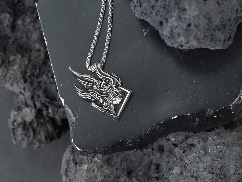 Final Fantasy XVI Eikon Garuda Dominant Necklace - 950 Silver