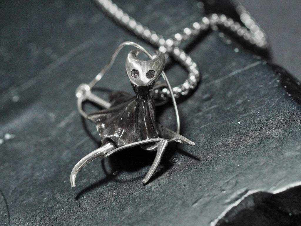 Hollow Knight: Silksong Hornet Needle Necklace - 950 Silver