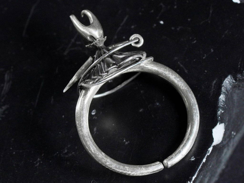 Hollow Knight: Silksong Hornet Needle Necklace - 950 Silver