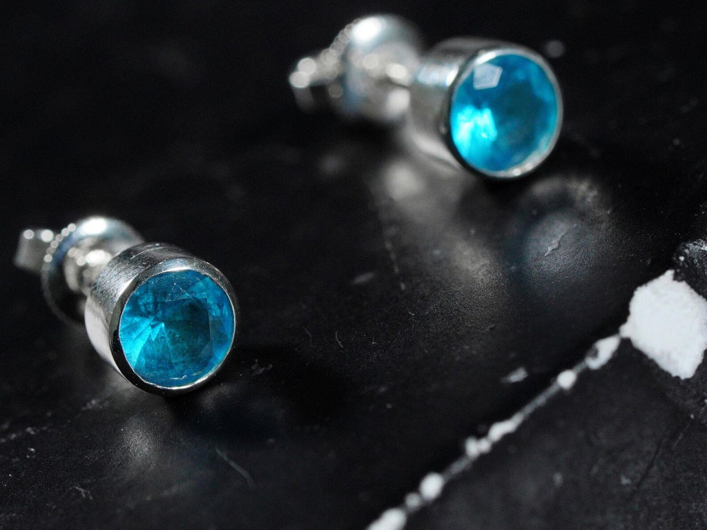 Valorant Waylay Stud Earrings with Blue Gem - 950 Silver
