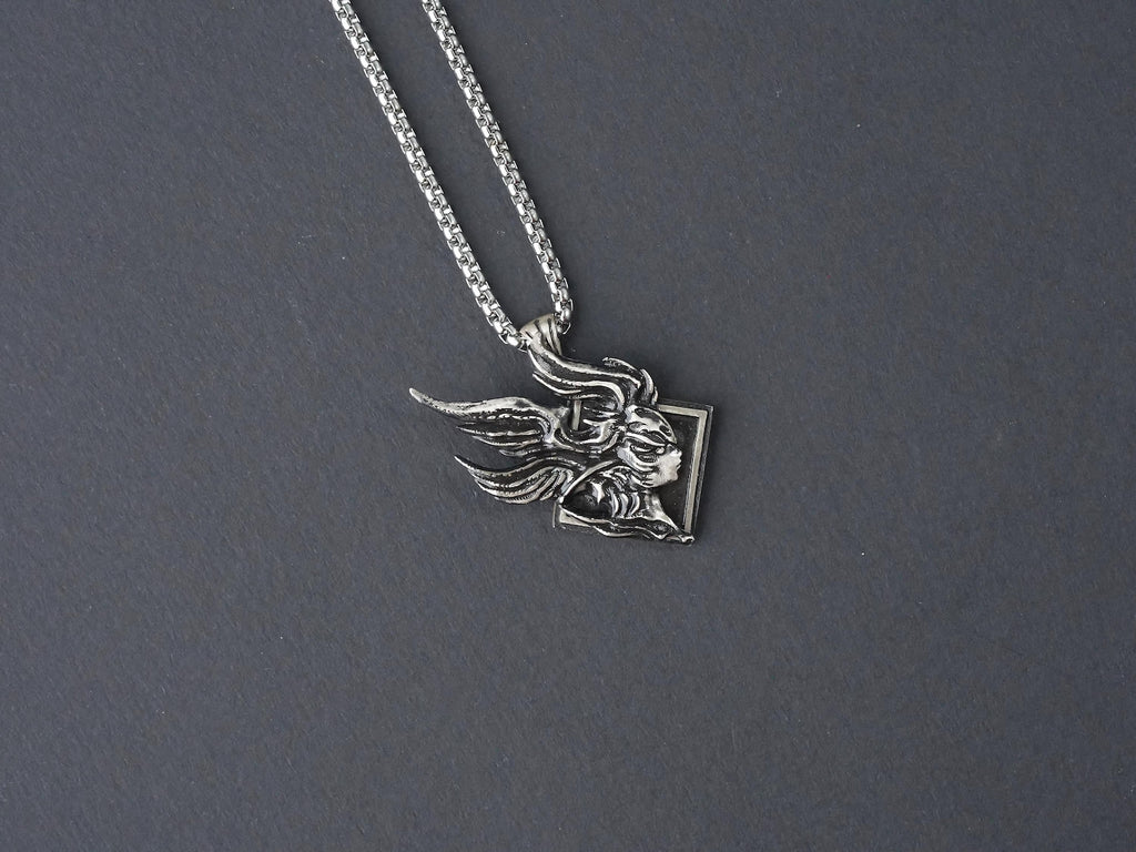 Final Fantasy XVI Eikon Garuda Dominant Necklace - 950 Silver