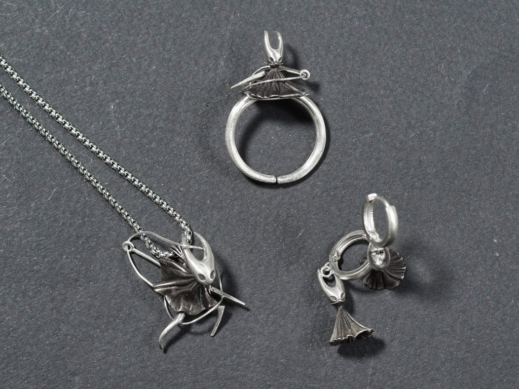 Hollow Knight: Silksong Hornet Needle Necklace - 950 Silver