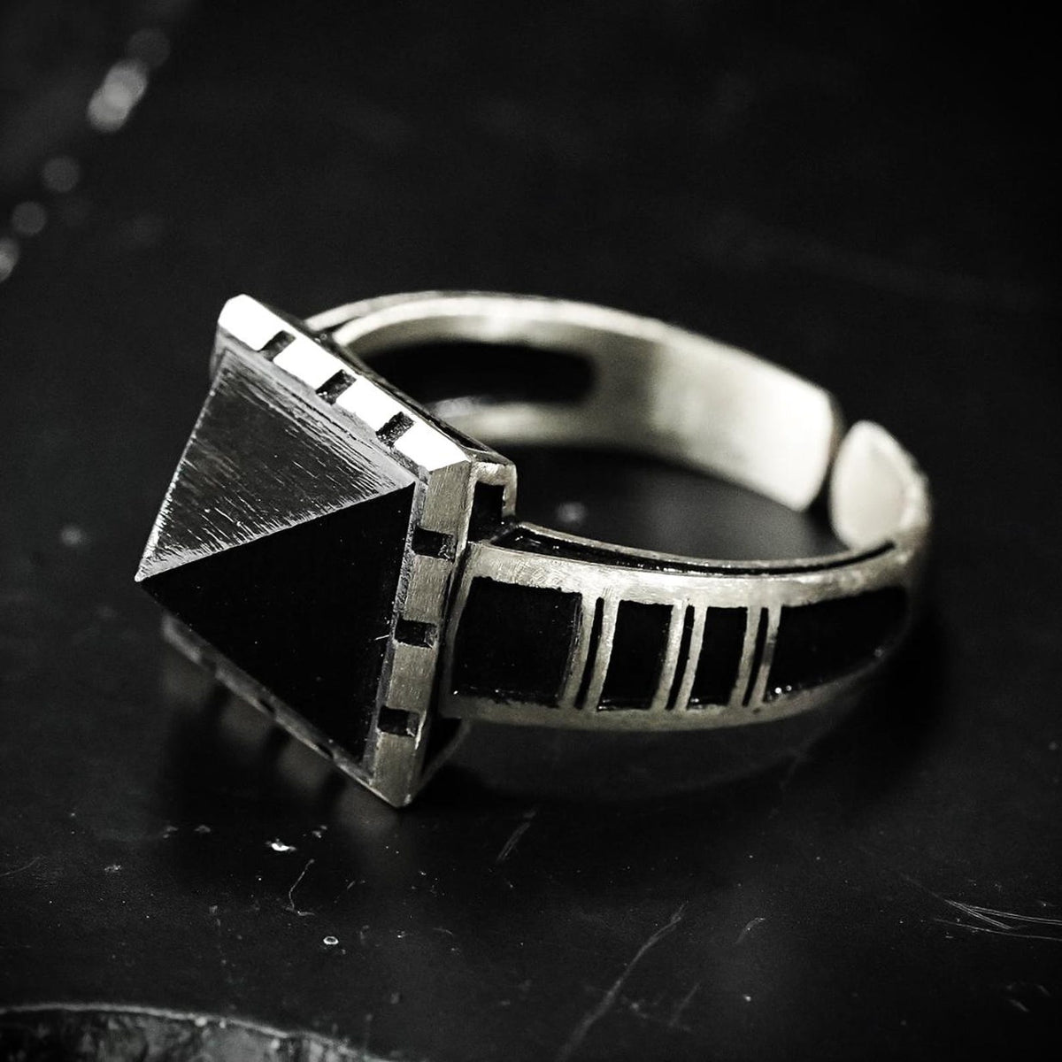 Baldur's Gate 3 Killer's Sweetheart Ring - 950 Silver