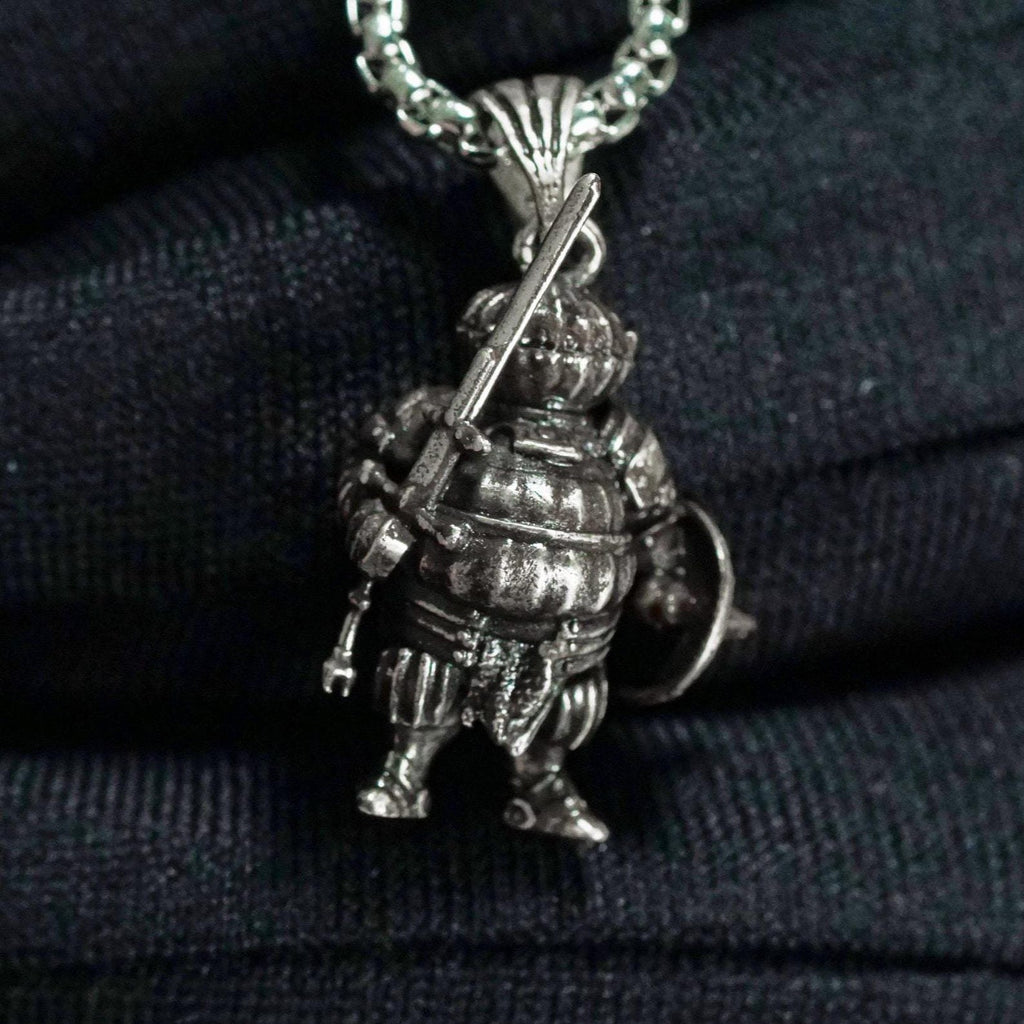 Dark Souls Siegmeyer of Catarina Onion Knight Necklace - 950 Silver