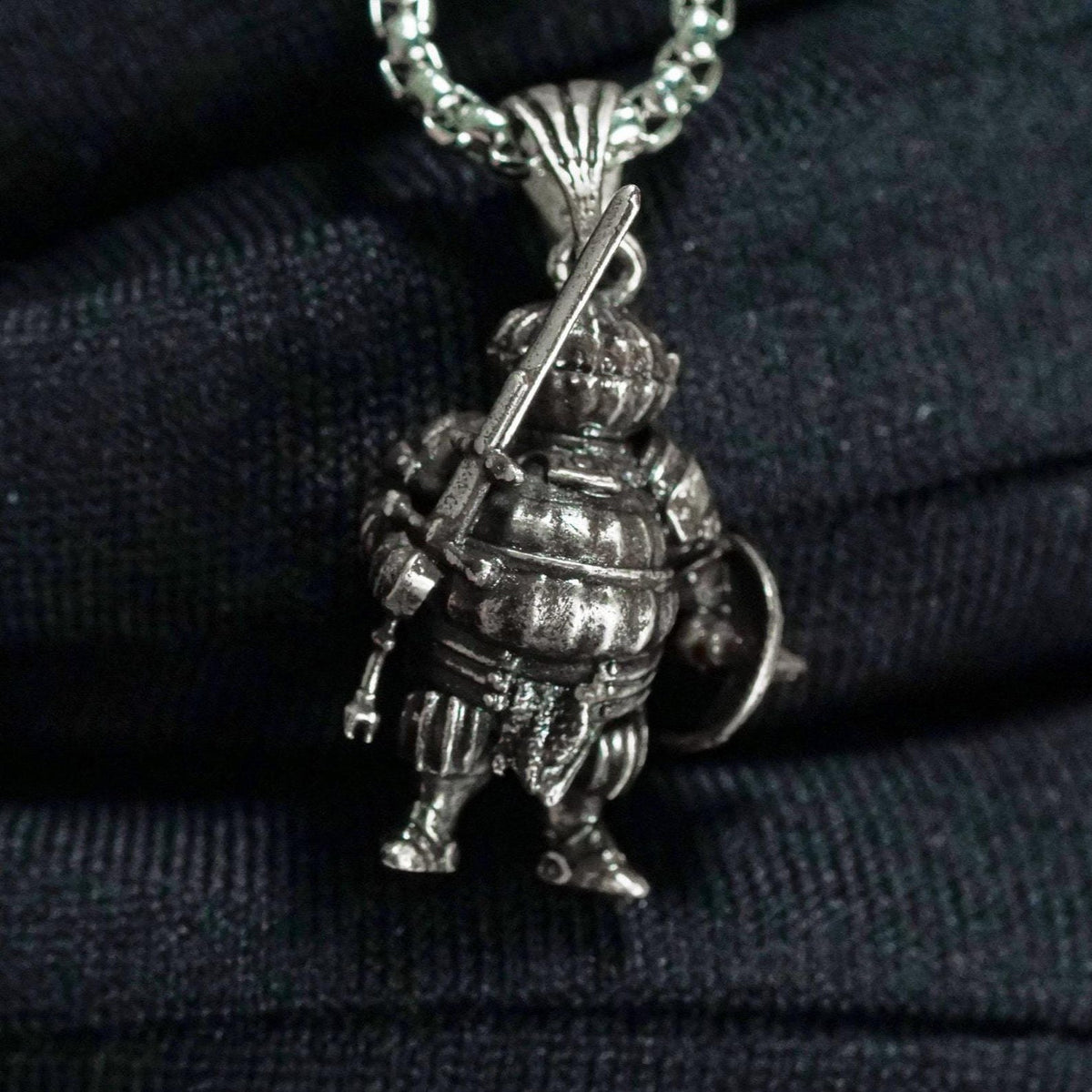 Dark Souls Siegmeyer of Catarina Onion Knight Necklace - 950 Silver