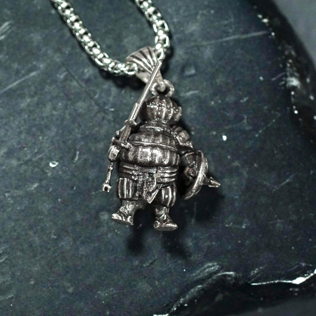 Dark Souls Siegmeyer of Catarina Onion Knight Necklace - 950 Silver