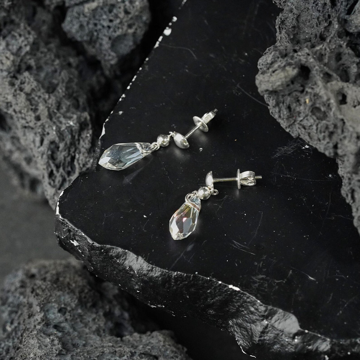 Final Fantasy VII Tifa Lockhart Stud Earrings
