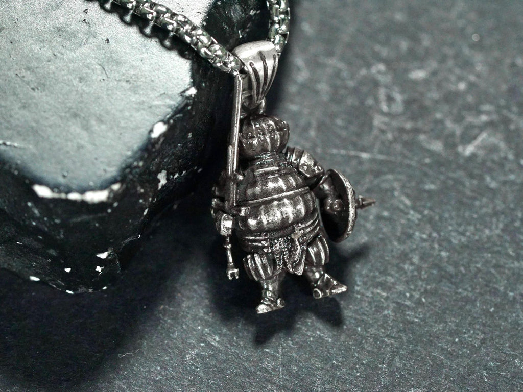 Dark Souls Siegmeyer of Catarina Onion Knight Necklace - 950 Silver
