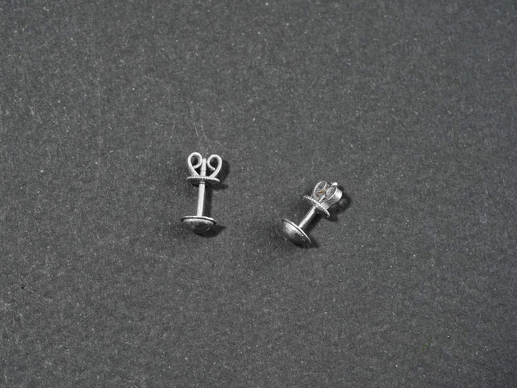 Final Fantasy VII Cloud Strife Stud Earrings - 950 Silver