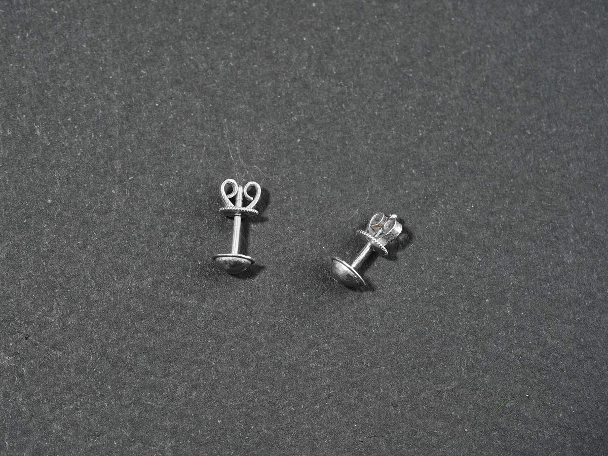 Final Fantasy VII Cloud Strife Stud Earrings - 950 Silver