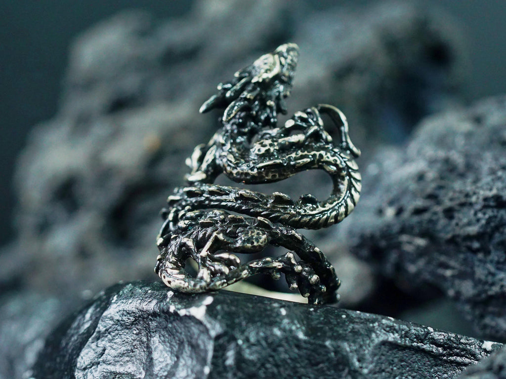 Zelda: Tears of the Kingdom Naydra Dragon Ring - 950 Silver