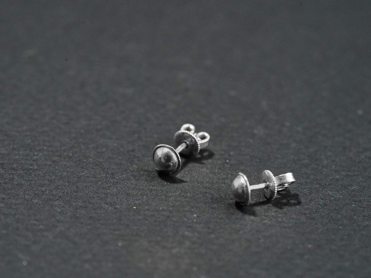 Final Fantasy VII Cloud Strife Stud Earrings - 950 Silver