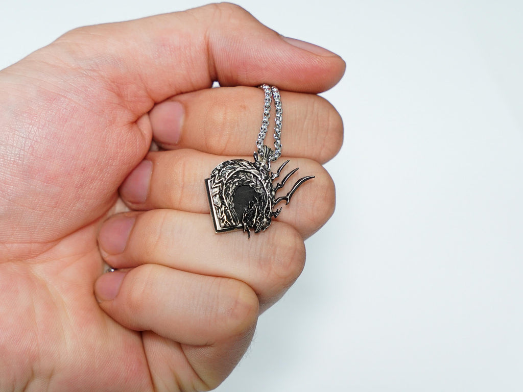 Final Fantasy XVI Eikon Bahamut Dominant Necklace - 950 Silver