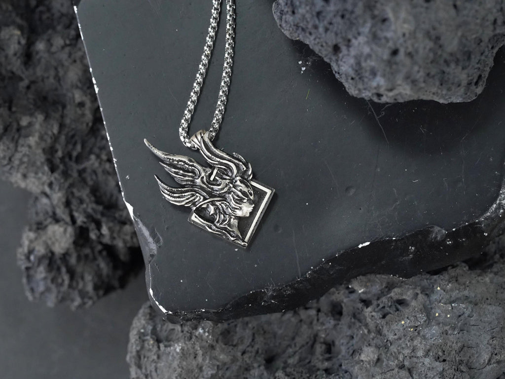 Final Fantasy XVI Eikon Garuda Dominant Necklace - 950 Silver