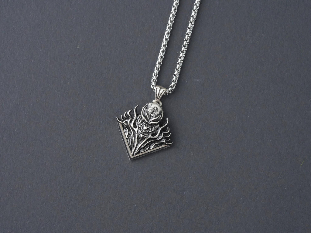 Final Fantasy XVI Eikon Titan Dominant Necklace - 950 Silver