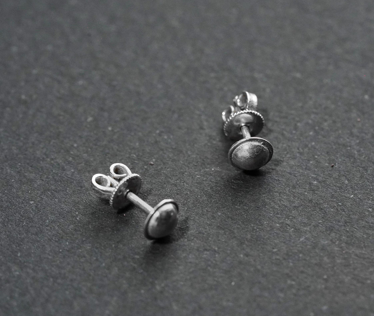 Final Fantasy VII Cloud Strife Stud Earrings - 950 Silver