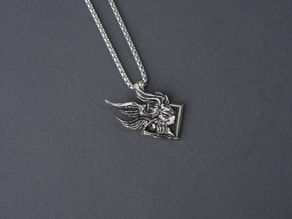 Final Fantasy XVI Eikon Garuda Dominant Necklace - 950 Silver