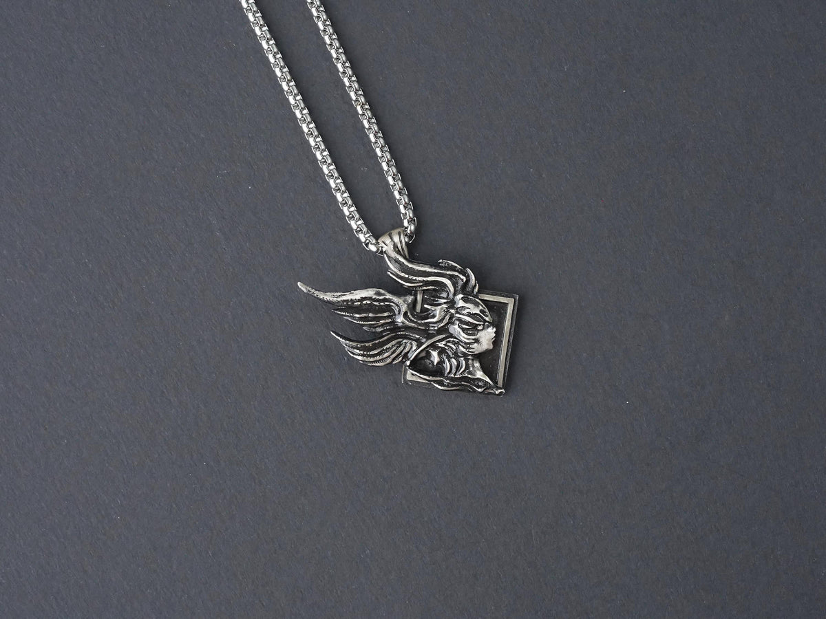Final Fantasy XVI Eikon Garuda Dominant Necklace - 950 Silver