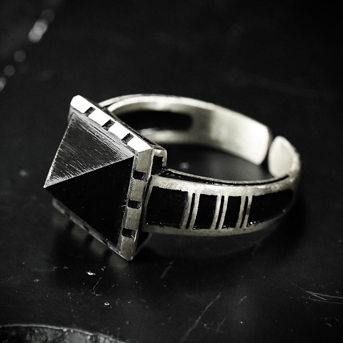 Baldur's Gate 3 Killer's Sweetheart Ring - 950 Silver