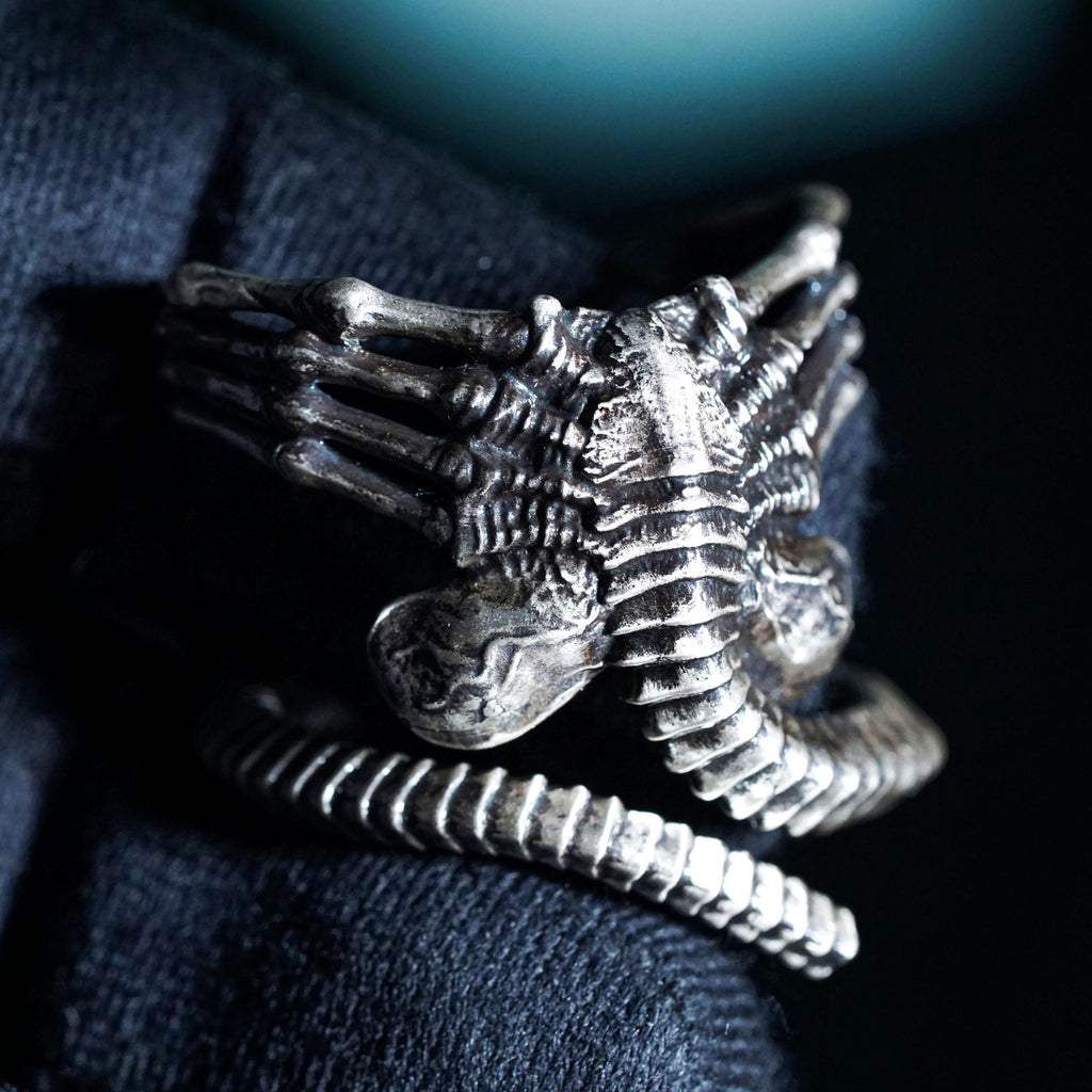 Alien Facehugger Ring - 950 Silver