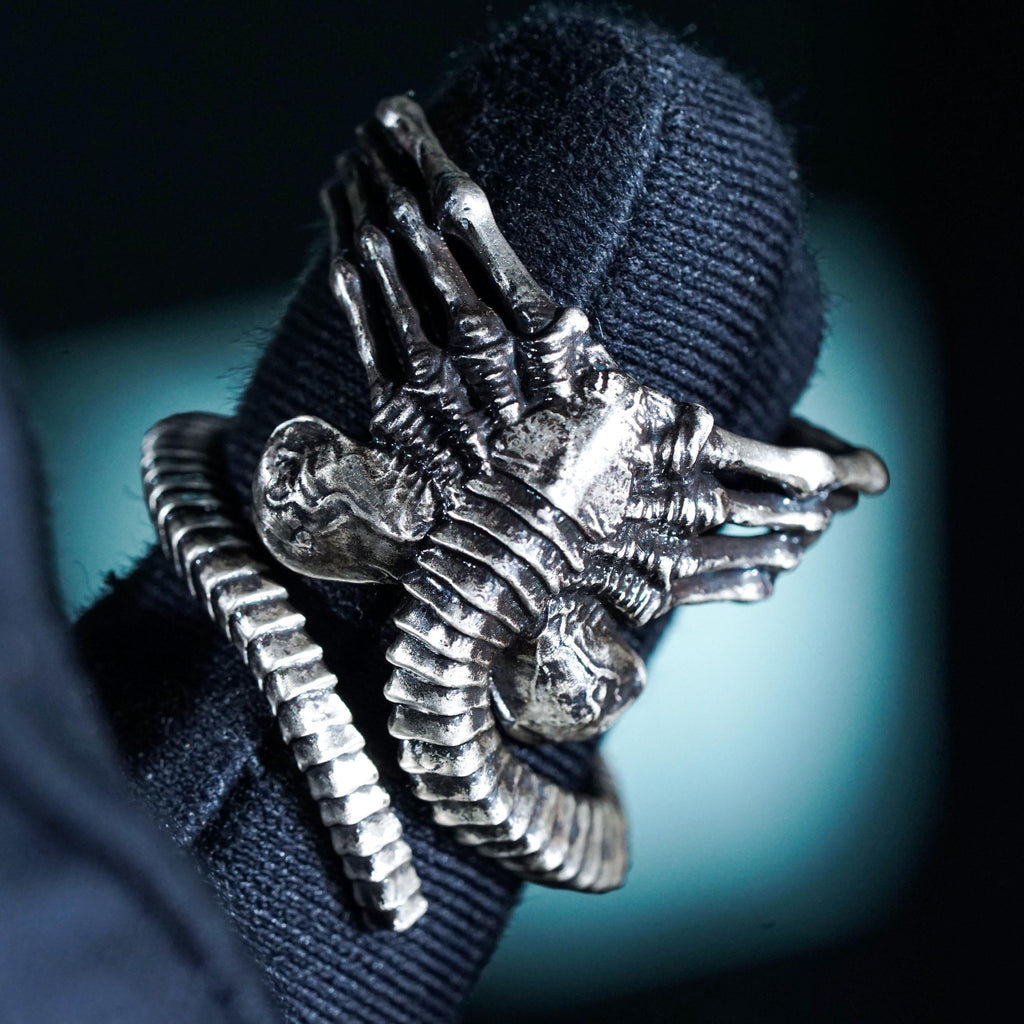 Alien Facehugger Ring - 950 Silver